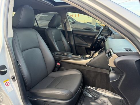 Used 2018 Lexus IS 300 image 68