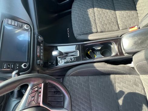 Used 2022 Nissan Kicks SV image 25
