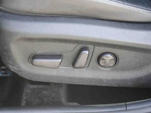 Used 2022 Kia Niro EX image 22