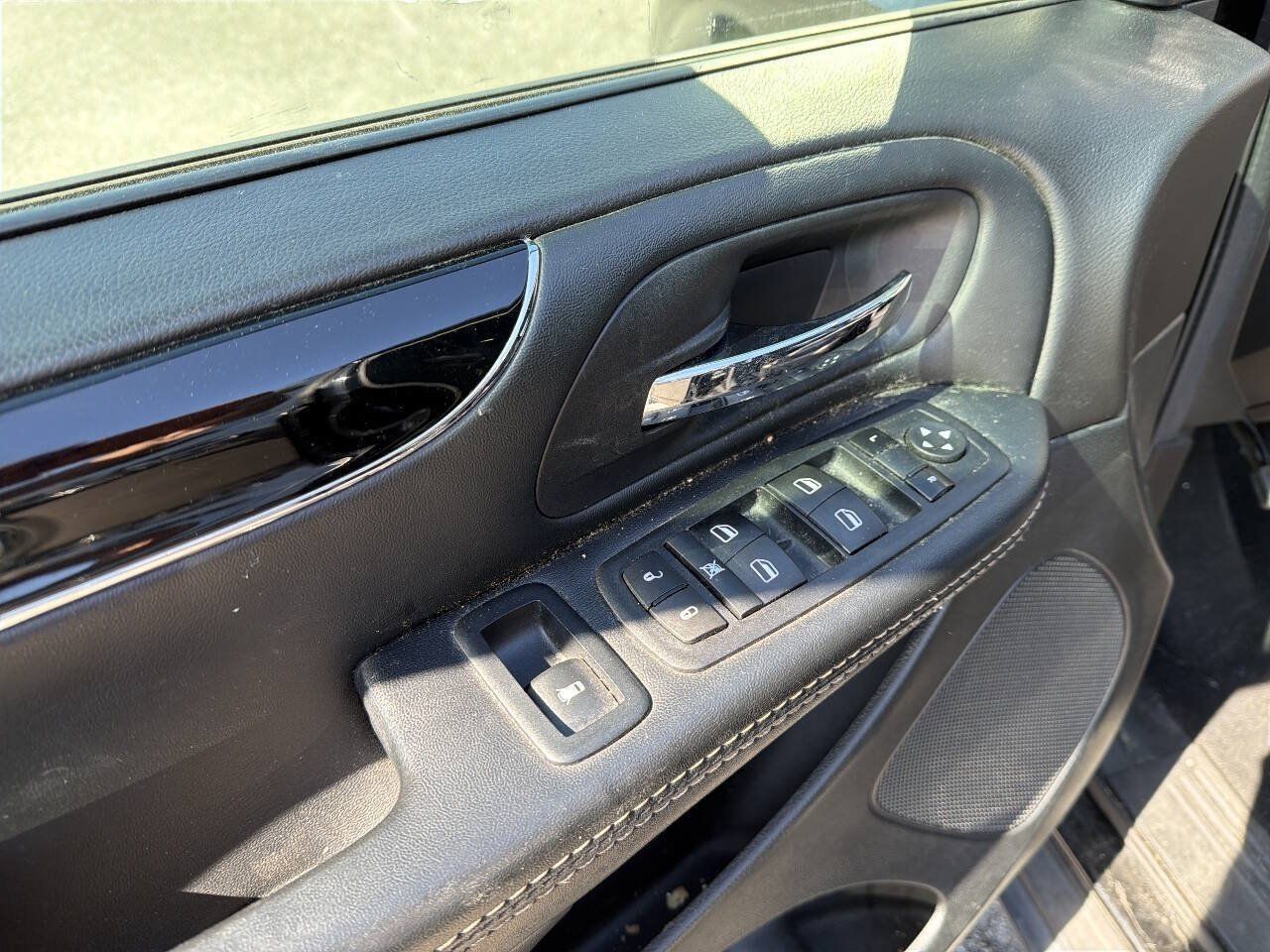 Used 2019 Dodge Grand Caravan SXT w/ Driver Convenience Group FWD image 11