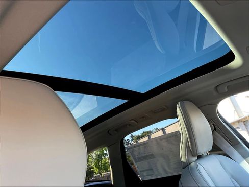 New 2026 Volvo XC60 B5 Ultra w/ Climate Package image 29