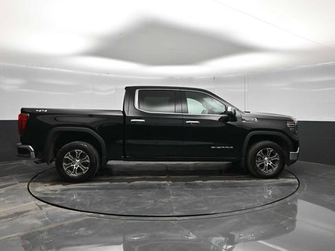 Used 2025 GMC Sierra 1500 SLT AWD/4WD image 9