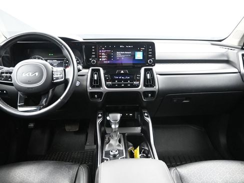 Certified 2023 Kia Sorento S image 32