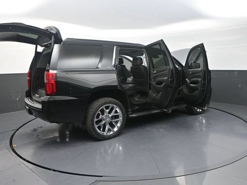 Used 2017 Chevrolet Tahoe LT w/ Luxury Package AWD/4WD image 37
