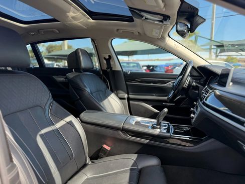 Used 2016 BMW 740i image 23