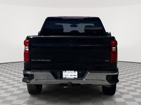 Used 2022 Chevrolet Silverado 1500 LT AWD/4WD image 6