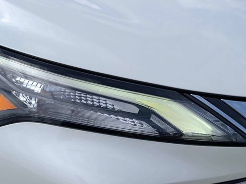 Certified 2023 Nissan Rogue SL w/ SL Premium Package AWD/4WD image 5