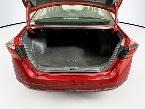 Used 2024 Nissan Altima 2.5 SV image 26