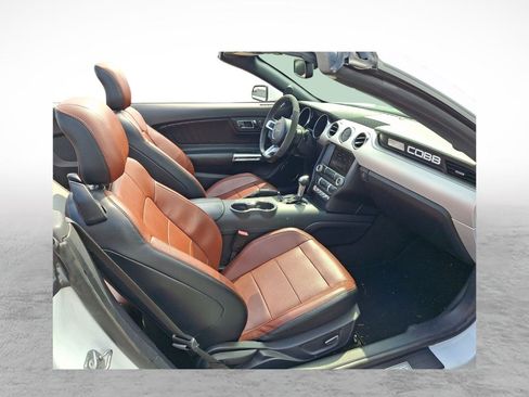 Used 2015 Ford Mustang Premium RWD image 11