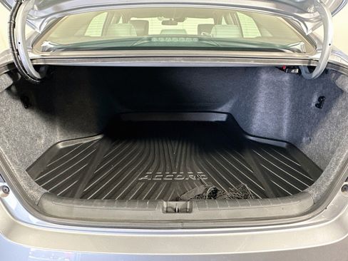Used 2018 Honda Accord LX image 26