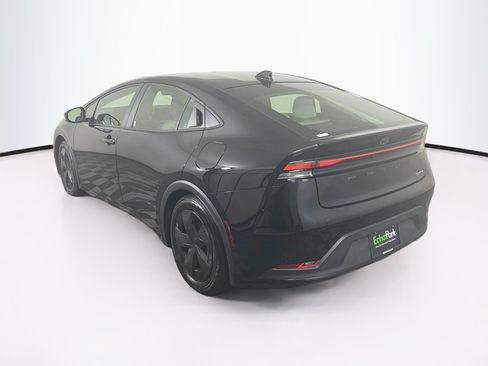 Used 2026 Toyota Prius LE FWD image 5