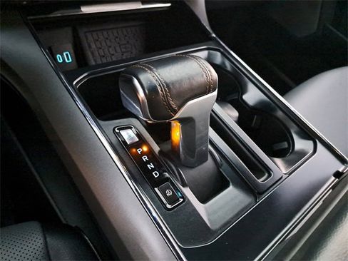 Used 2023 Ford F150 Lightning Lariat image 31