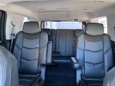 Used 2017 Cadillac Escalade Premium Luxury image 16