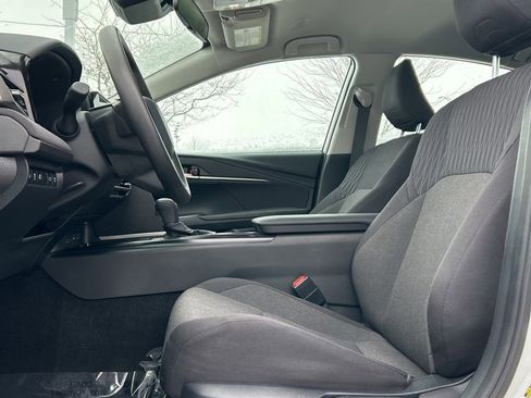 Used 2025 Toyota Camry LE image 25