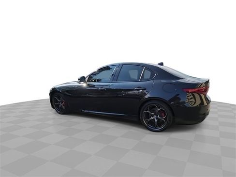 Used 2018 Alfa Romeo Giulia Ti Sport w/ Quick Order Package 22U Sport image 6