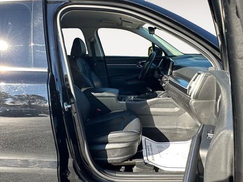 Used 2024 Kia Sorento S image 15