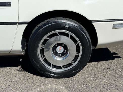 Used 1988 Chevrolet Corvette Convertible RWD image 43