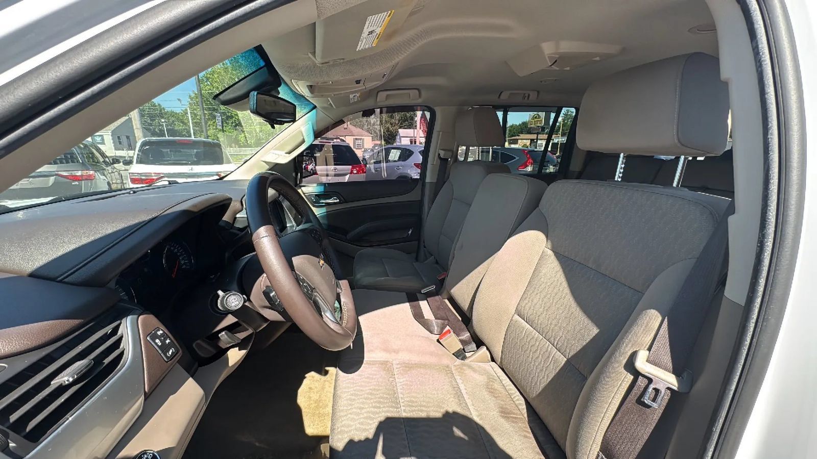 Used 2017 Chevrolet Suburban LS w/ Enhanced Driver Alert Package RWD image 14