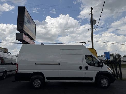 Used 2023 RAM ProMaster 3500 w/ Lane Management Group FWD image 2