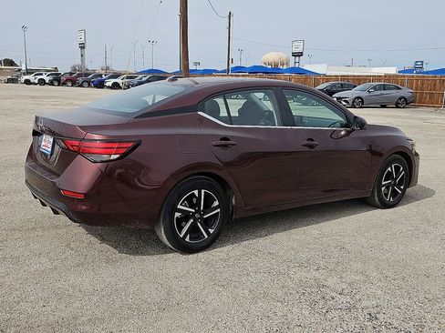 Used 2025 Nissan Sentra SV image 8