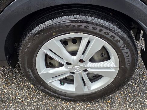 Used 2024 Nissan Kicks S image 28