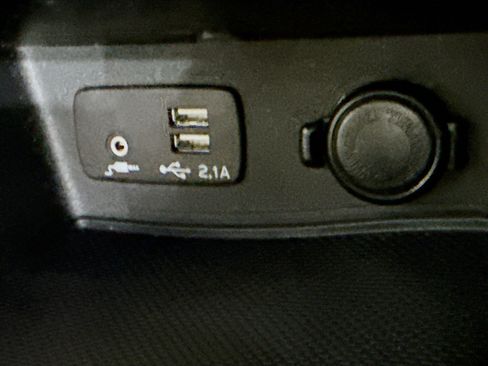 Used 2022 Subaru Forester AWD/4WD image 40