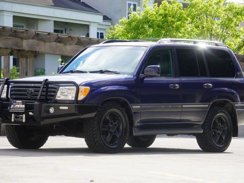 Used 2004 Toyota Land Cruiser AWD/4WD image 15