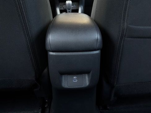 Used 2025 Nissan Versa SV FWD image 13