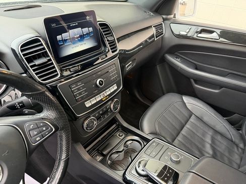 Used 2019 Mercedes-Benz GLE 400 4MATIC image 27