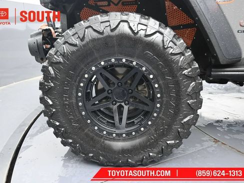 Used 2021 Jeep Gladiator Mojave w/ Dual Top Group AWD/4WD image 33