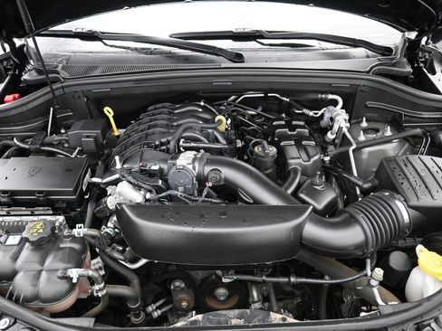 Used 2024 Dodge Durango GT image 13