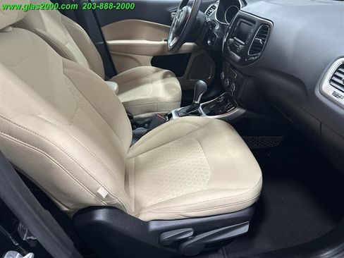 Used 2018 Jeep Compass Sport AWD/4WD image 21