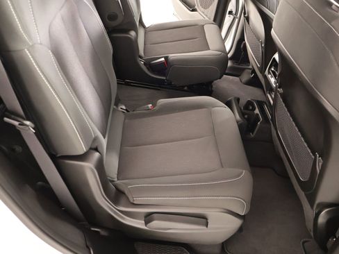 Used 2024 Jeep Grand Cherokee L Laredo RWD image 14