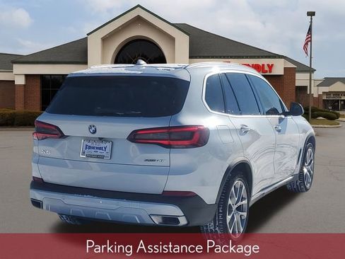 Used 2023 BMW X5 sDrive40i w/ Parking Assistance Package image 4