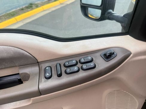 Used 2004 Ford F350 King Ranch AWD/4WD image 27