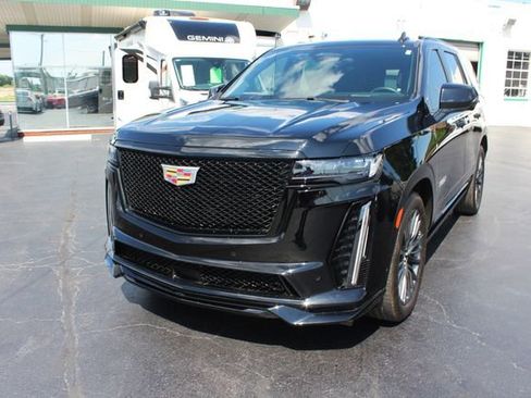 Used 2023 Cadillac Escalade V AWD/4WD image 32
