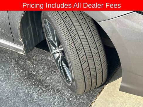 Used 2022 Toyota Camry SE FWD image 2