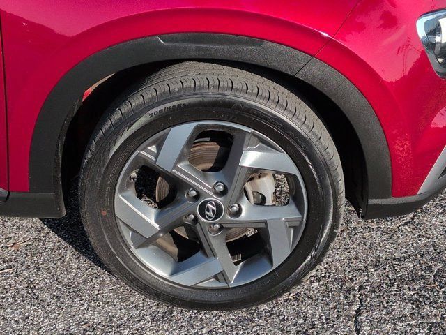 Used 2025 Hyundai Venue SEL FWD image 10