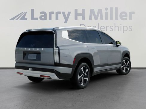 New 2026 Hyundai Ioniq 9 SE image 4