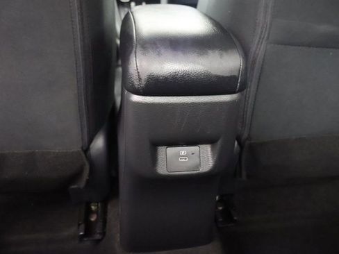 Used 2024 Nissan Versa SV w/ Trunk Package image 41