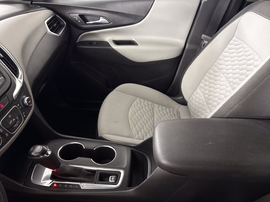 Used 2020 Chevrolet Equinox LT FWD image 19