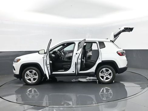 Used 2023 Jeep Compass Sport AWD/4WD image 29
