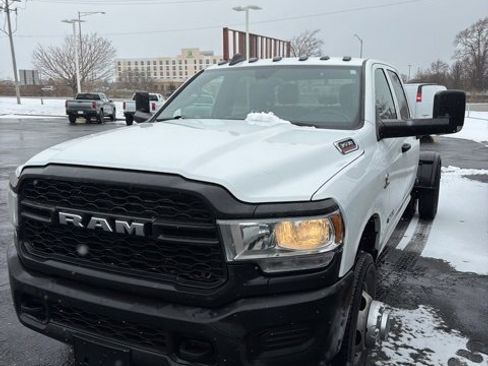 Used 2022 RAM 3500 Tradesman w/ Max Tow Package image 16