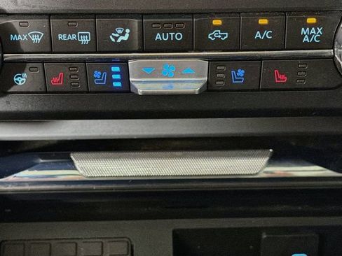 Used 2024 Ford F250 Lariat w/ Lariat Ultimate Package AWD/4WD image 25