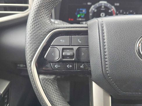Used 2024 Toyota Tundra Limited AWD/4WD image 30