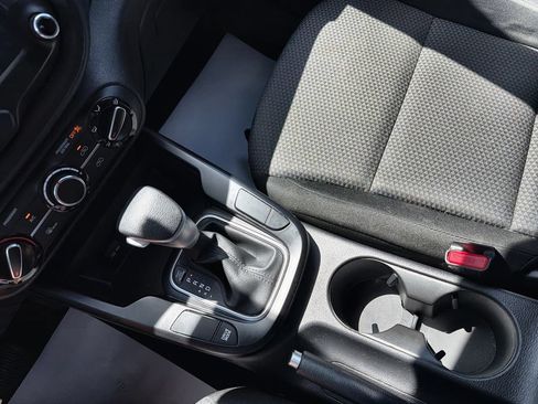 Used 2023 Kia Soul LX w/ LX Technology Package FWD image 27