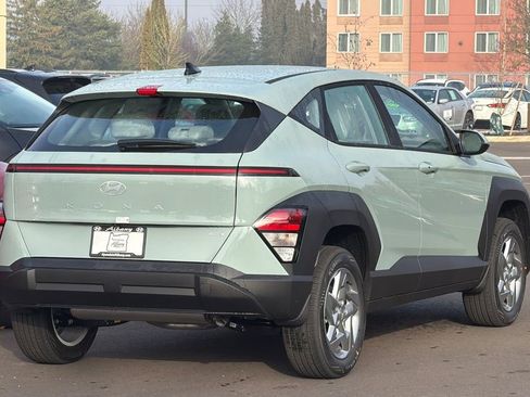 New 2026 Hyundai Kona SE image 5