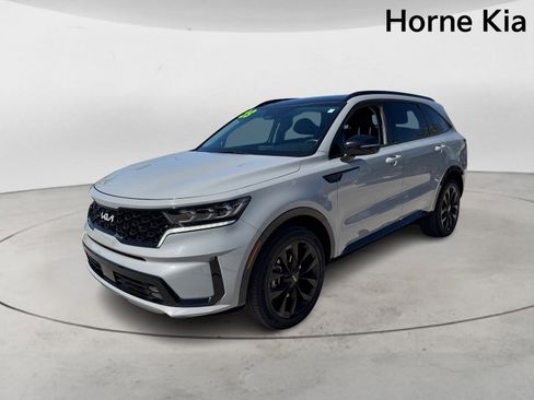 Certified 2023 Kia Sorento SX image 7