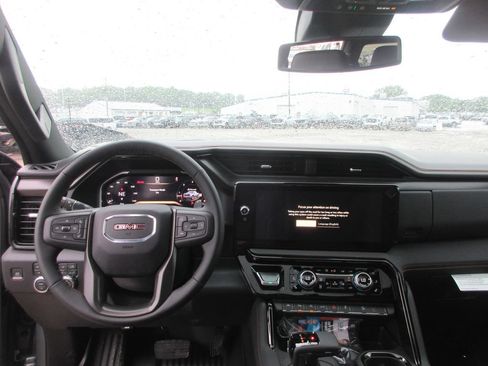 New 2026 GMC Sierra 1500 AT4 w/ AT4 Premium Package AWD/4WD image 17