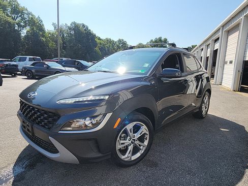 Used 2023 Hyundai Kona SEL FWD image 1